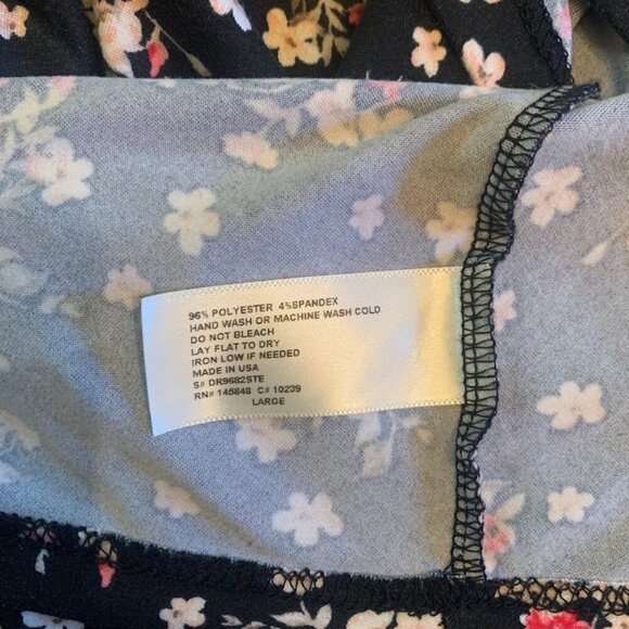 Adorable French Grey Floral Knit Dress - 'Lilian' - Size L - Picture 6 of 8